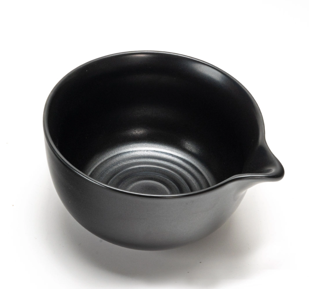 Katakuchi Matcha Bowl (Chawan) - Matte Black