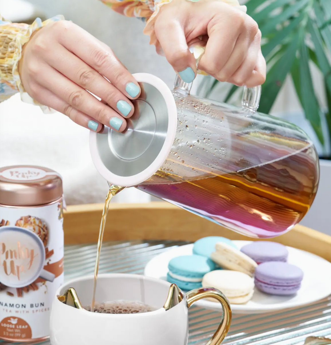 Annika™ Iridescent Glass Teapot w/ Infuser & Lid - 33 oz